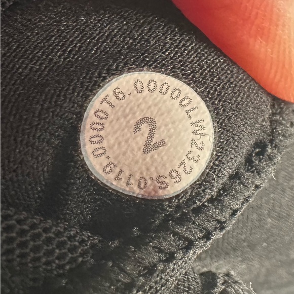 Lululemon Women’s Black Energy Medium Support Gym Yoga Crossback Bra- Size 2 - Picture 3 of 8